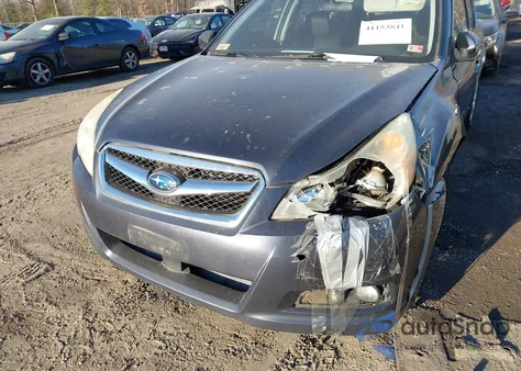 2011 Subaru Legacy 2.5I Premium из США, поврежденный, VIN 4S3BMBC65B3216064